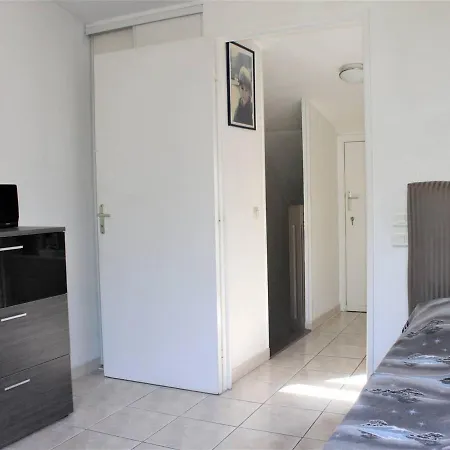 Duplex Cosy Avec Piscine, Terrasse Et Parking Prive A 20 Min De La Plage - 4 Pers. - Fr-1-252a-78
