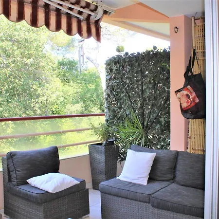 Duplex Cosy Avec Piscine, Terrasse Et Parking Prive A 20 Min De La Plage - 4 Pers. - Fr-1-252a-78 Apartment *