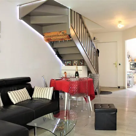 Apartment Duplex Cosy Avec Piscine, Terrasse Et Parking Prive A 20 Min De La Plage - 4 Pers. - Fr-1-252a-78 *